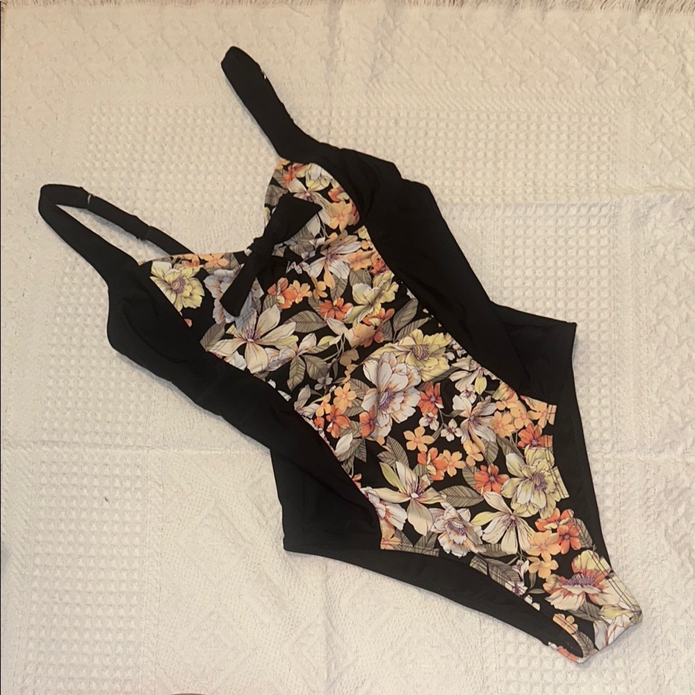 Cupshe Black Floral One Piece Swimsuit With Tummy Control